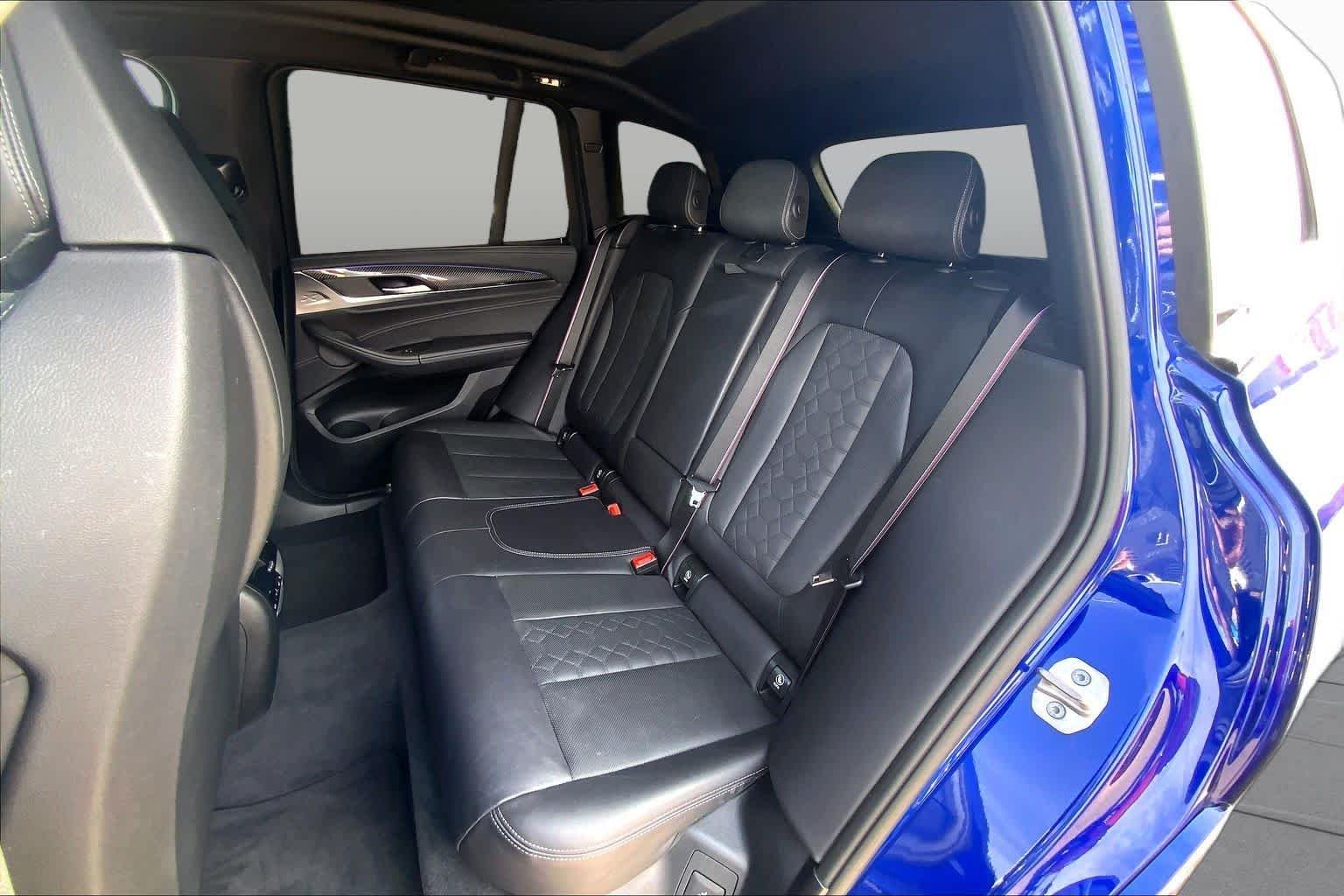 Used 2022 Marina Bay Blue Metallic BMW  image 21