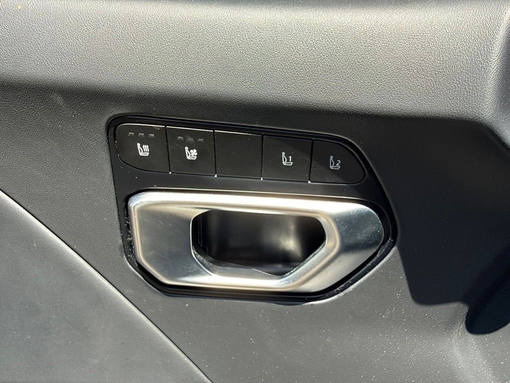 Used 2025 Interstellar Gray Kia GT-Line image 18