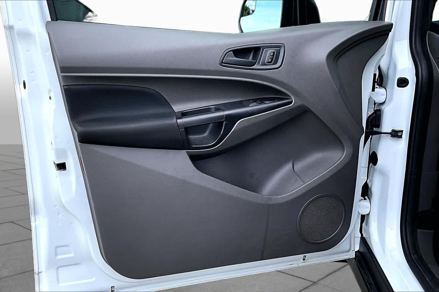 Used 2019 Frozen White Ford XL image 22