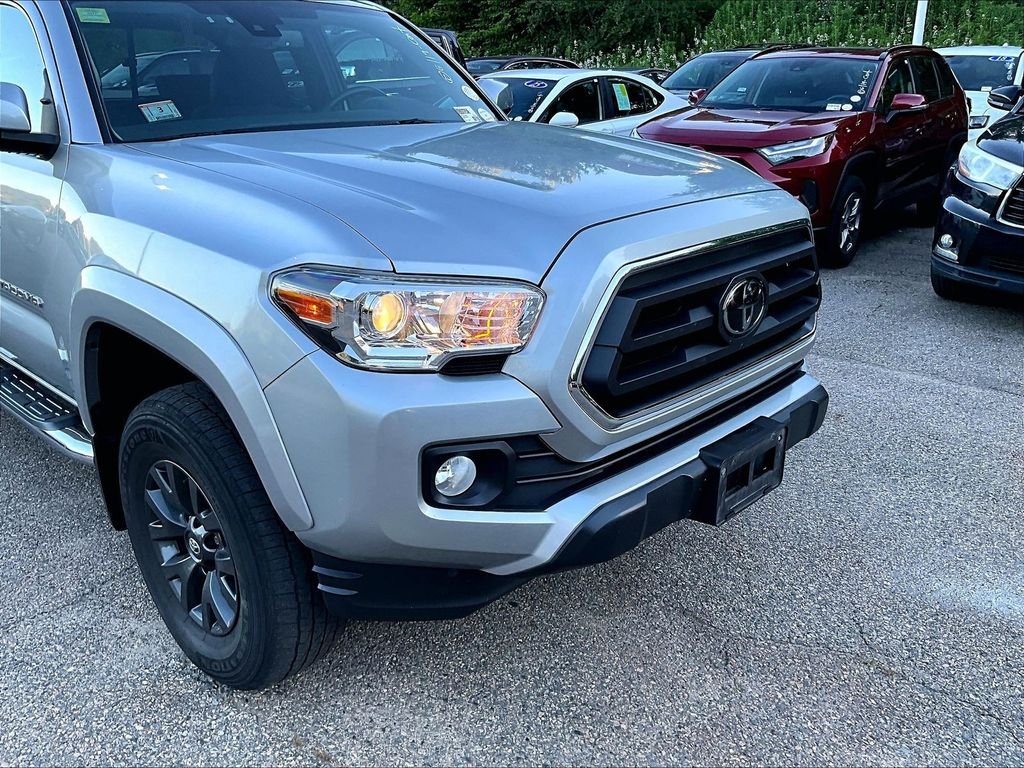 Used 2022 Silver Toyota SR5 image 8