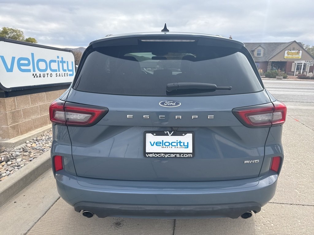 2023 Ford Escape ST-Line photo 4