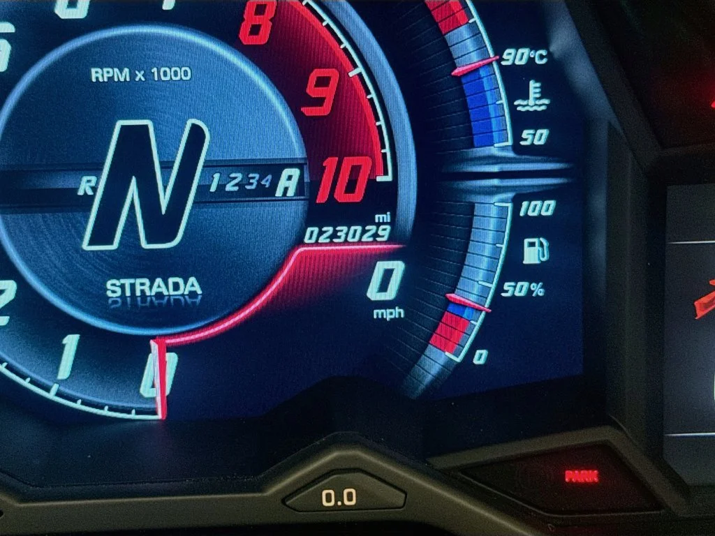 Used 2019  Lamborghini Base image 12