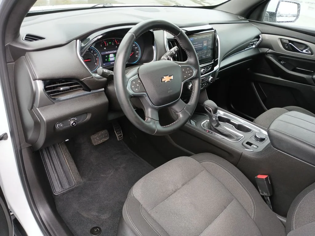 Used 2023 White Chevrolet LT image 10