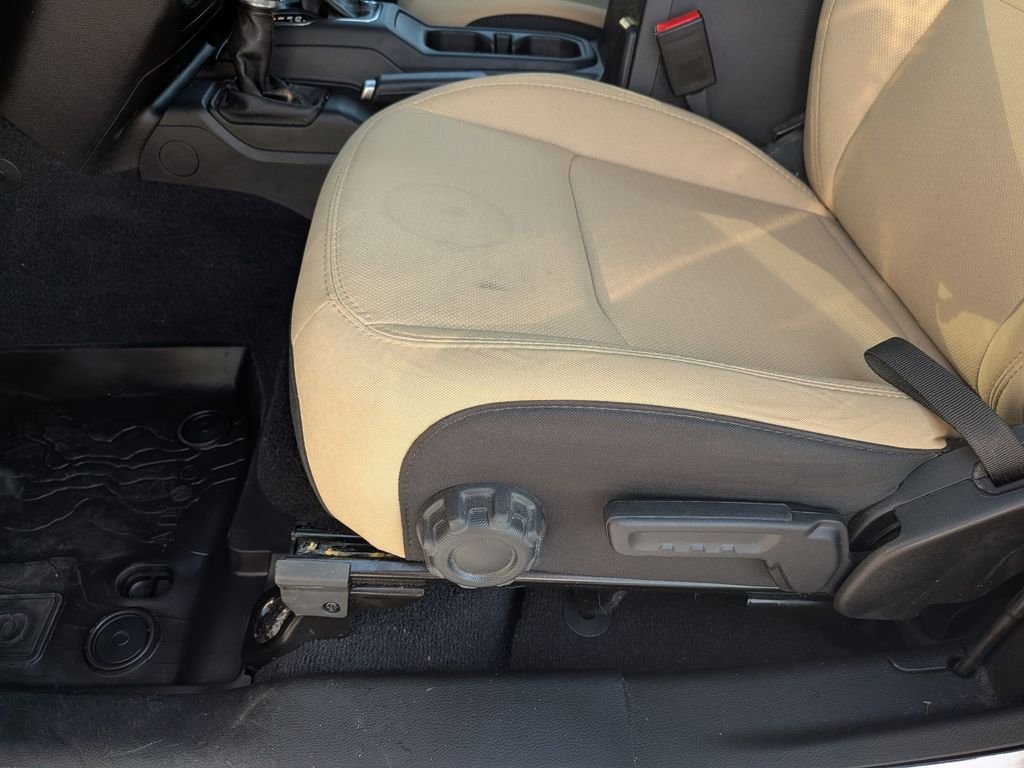 Used 2023 White Jeep Sport S image 14
