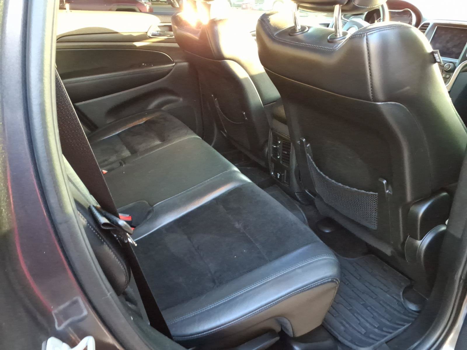 Used 2018 Crystal Metallic Jeep Altitude image 10