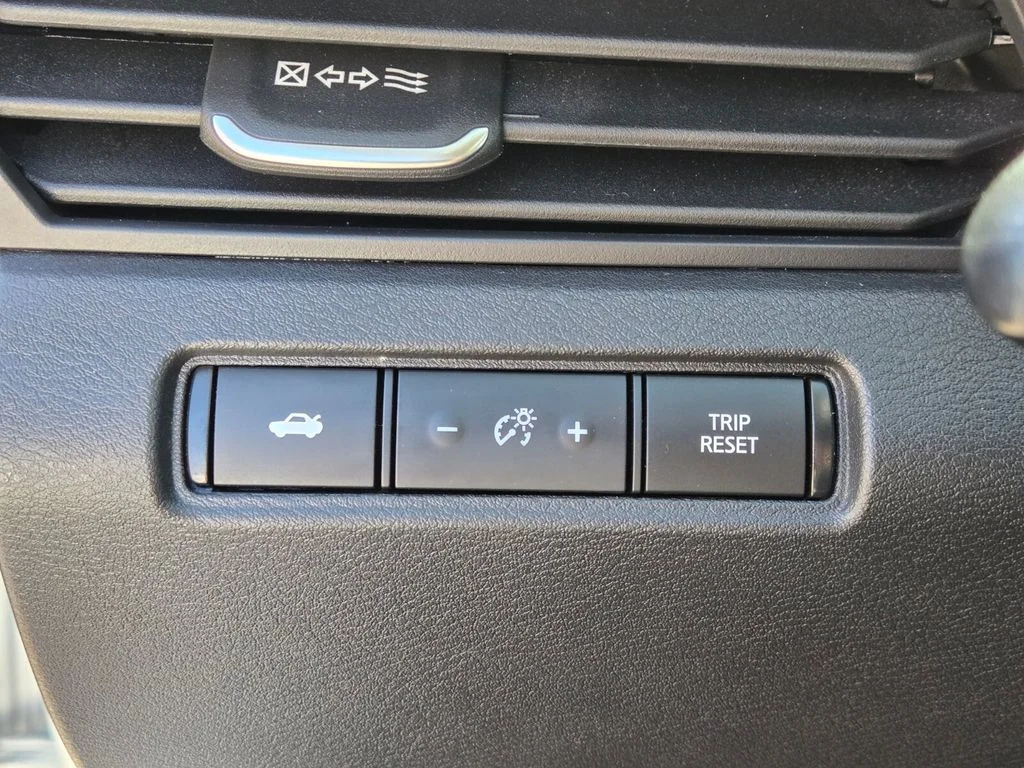 2024 Nissan Altima SR - Photo 26