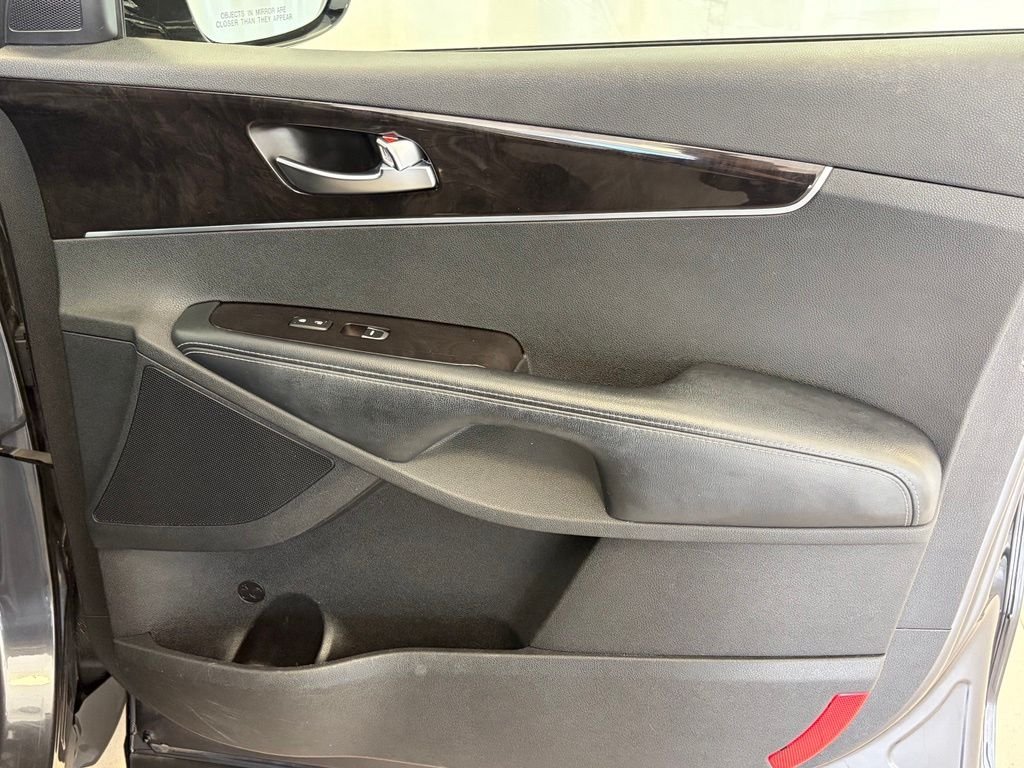 Used 2017 Platinum Graphite Kia EX image 19