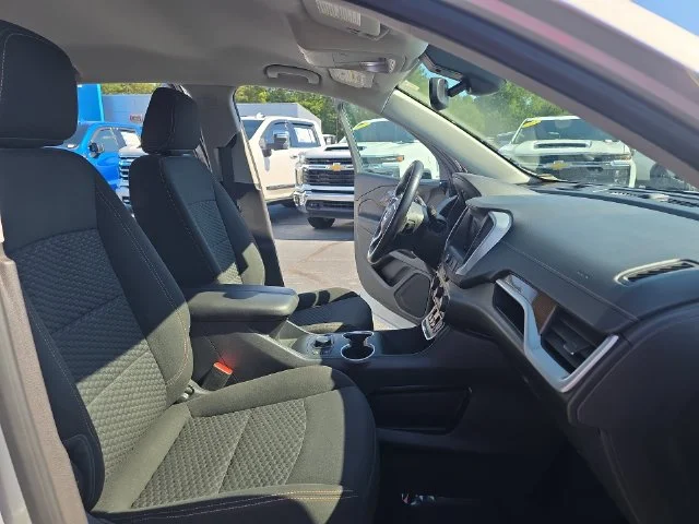 Used 2020 Silver GMC SLE image 11
