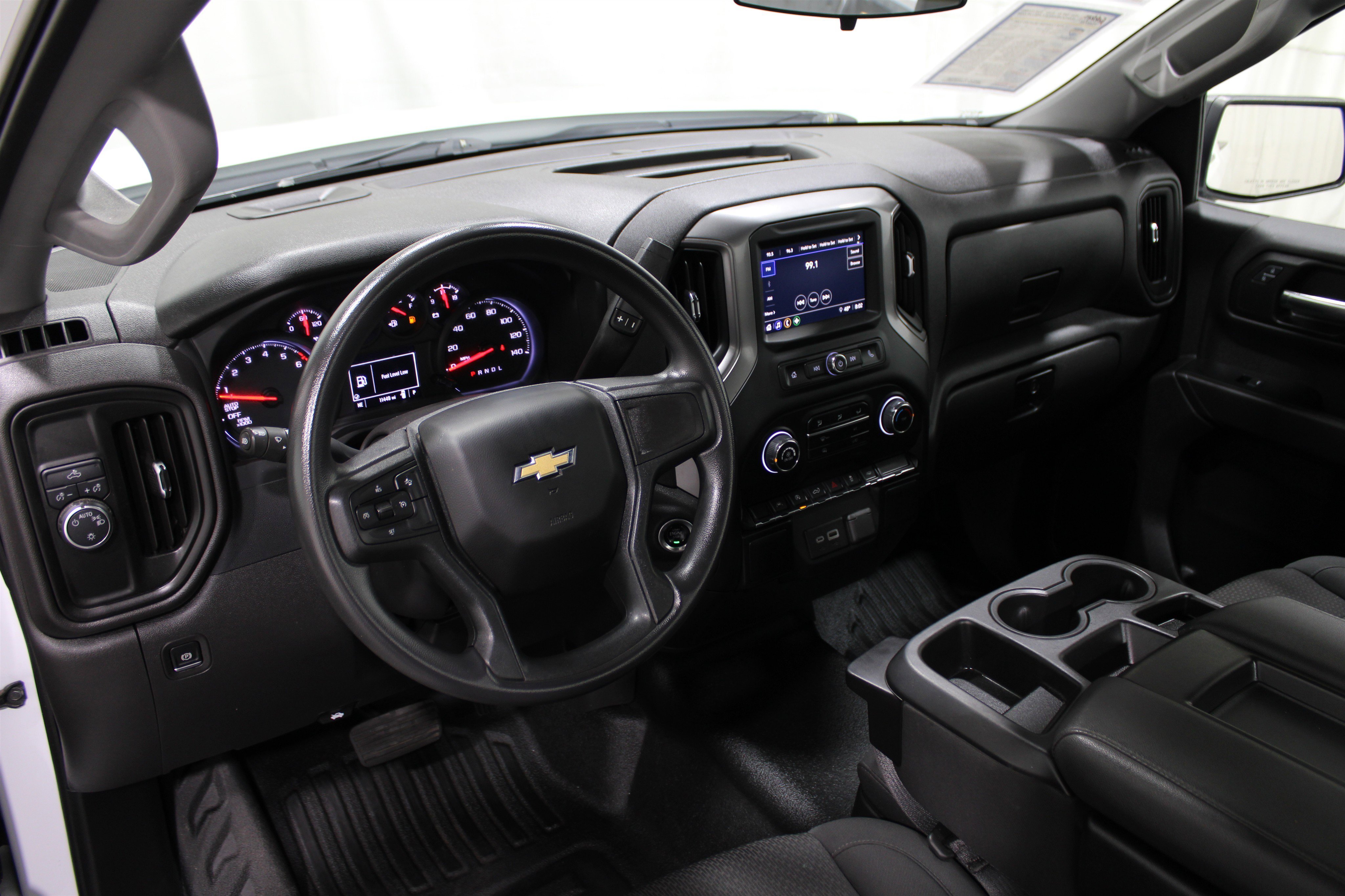 2024 Chevrolet Silverado 1500 Work Truck photo 2
