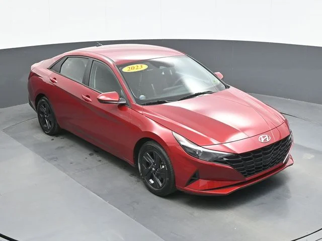 Used 2023 Red Hyundai SEL image 14