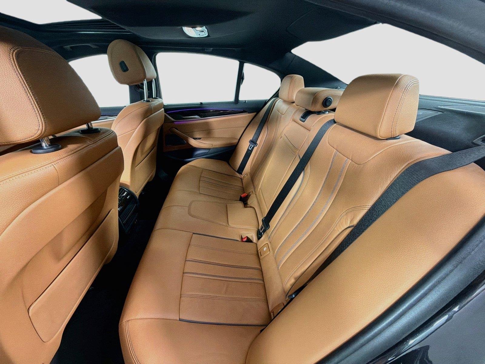 Used 2022 Dark Graphite Metallic BMW 540i xDrive image 26