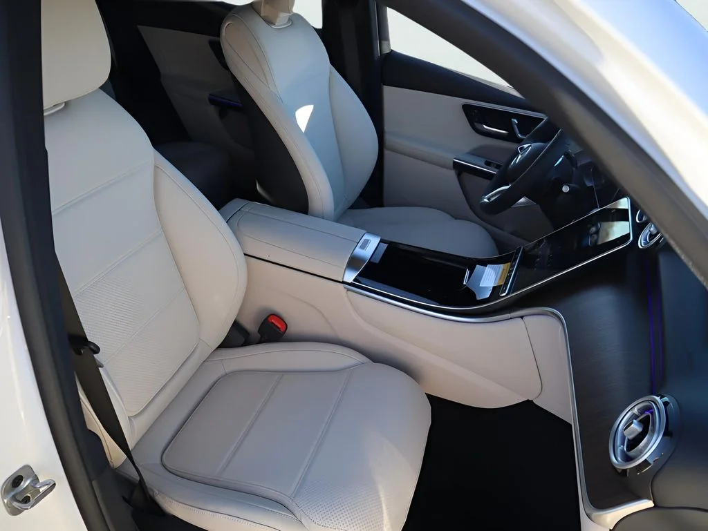 Used 2026 Polar White Mercedes-Benz GLC 300 image 16