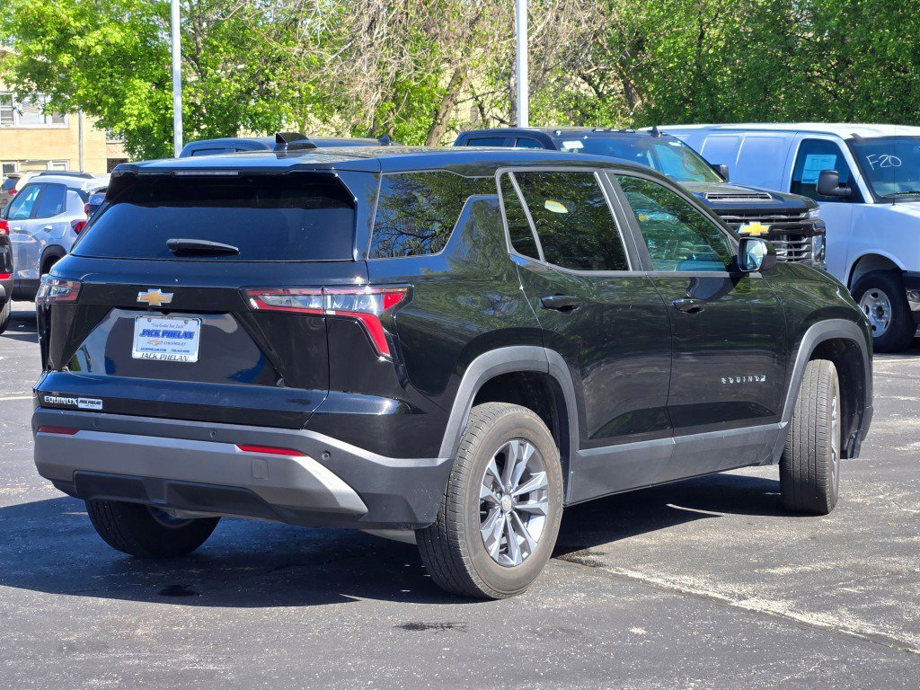 2025 Chevrolet Equinox LT - Photo 11