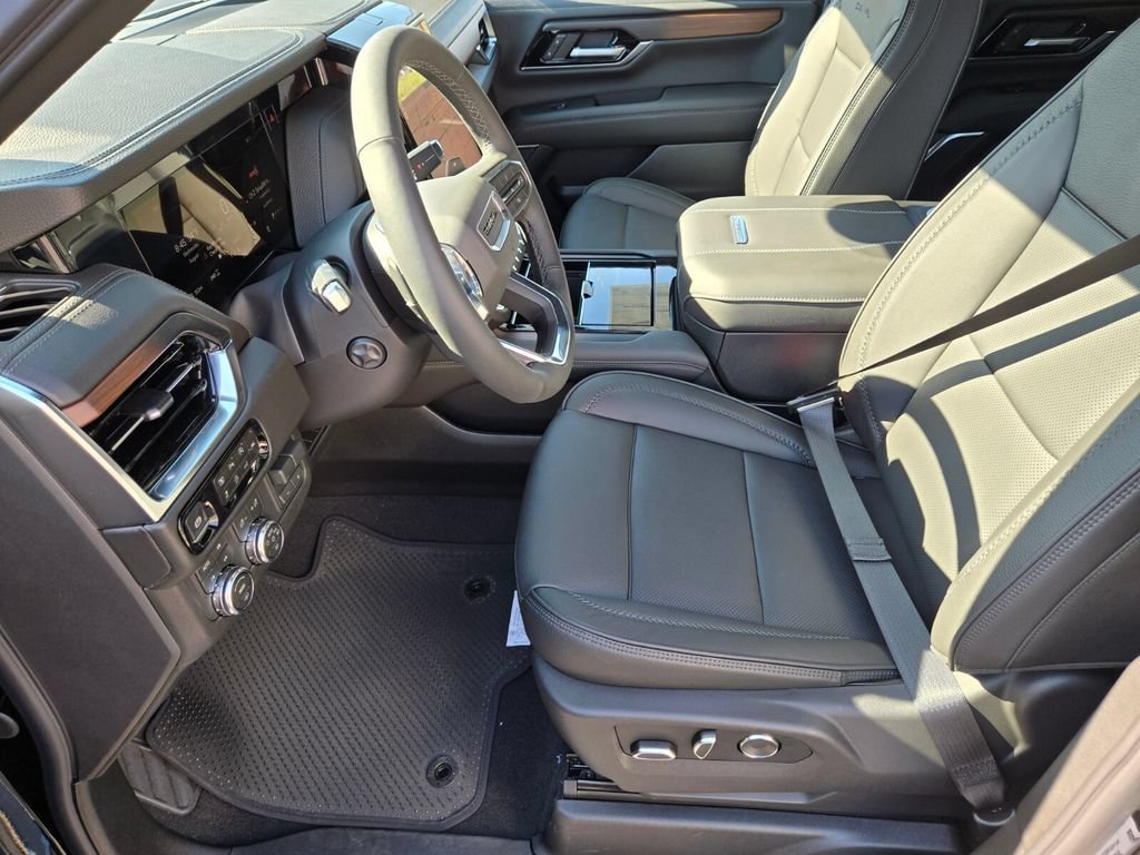 2026 GMC Yukon Denali - Photo 8
