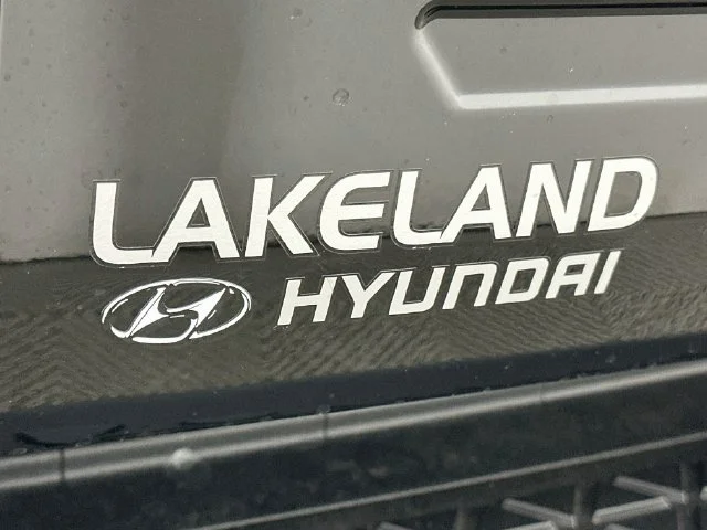 New 2027 Black Hyundai SE image 24