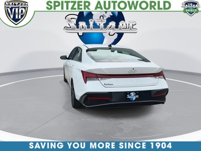 Used 2025 White Hyundai Limited image 8
