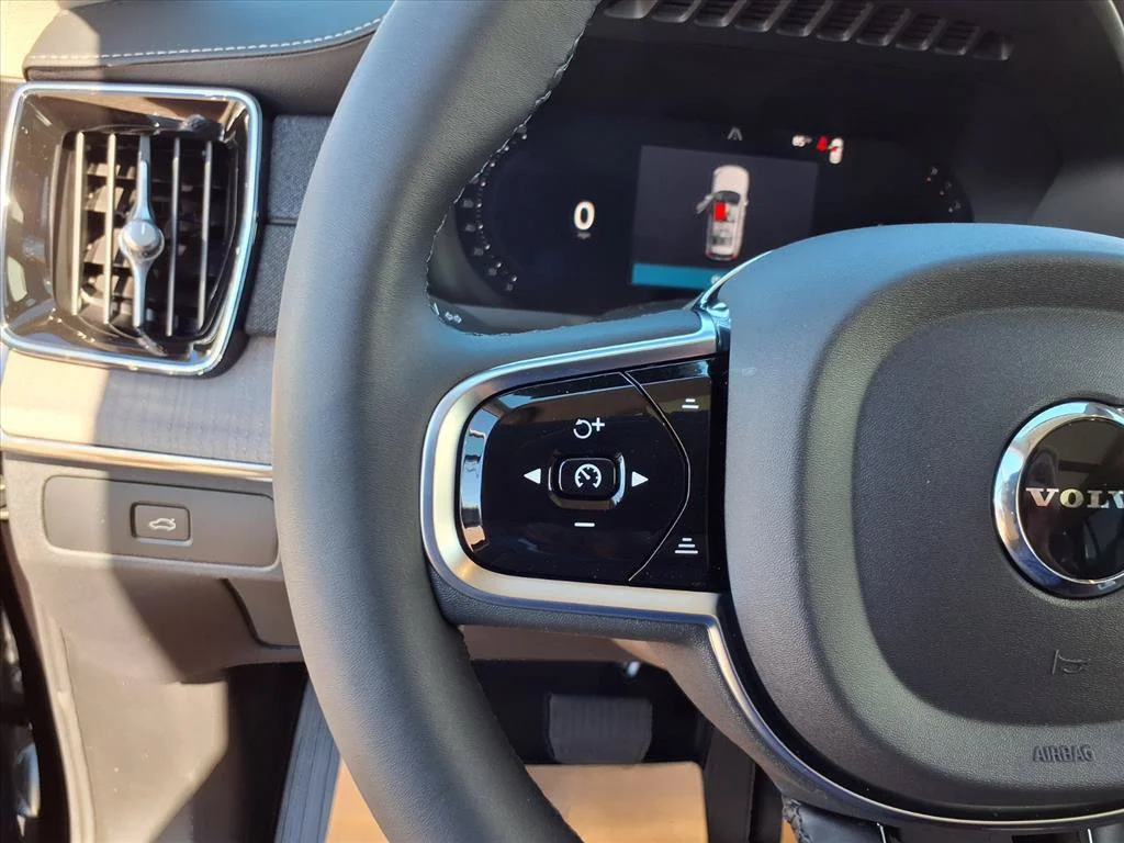 New 2027 Onyx Black Volvo Ultra Dark Theme image 16
