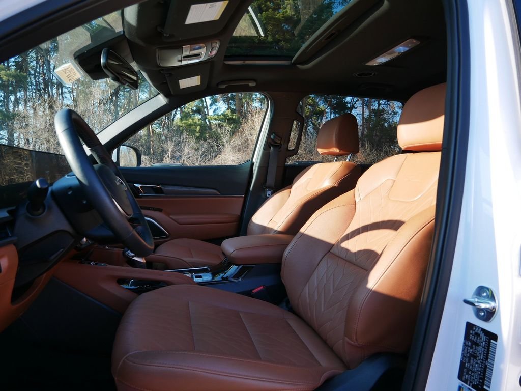 Certified Used 2025 White Kia EX X-Line image 14