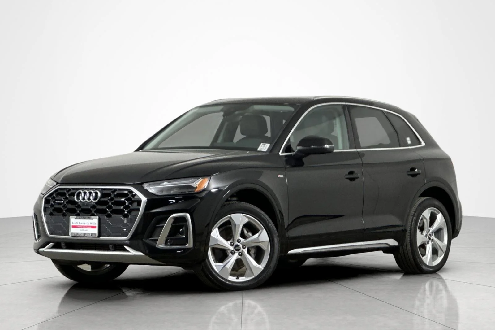2023 Audi Q5 45 Premium Plus's photo