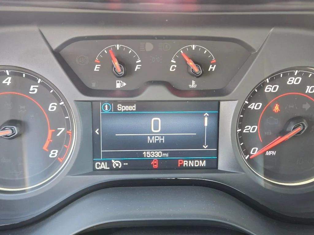 Used 2024 Panther Black Metallic Tintcoat Chevrolet 2LT image 23