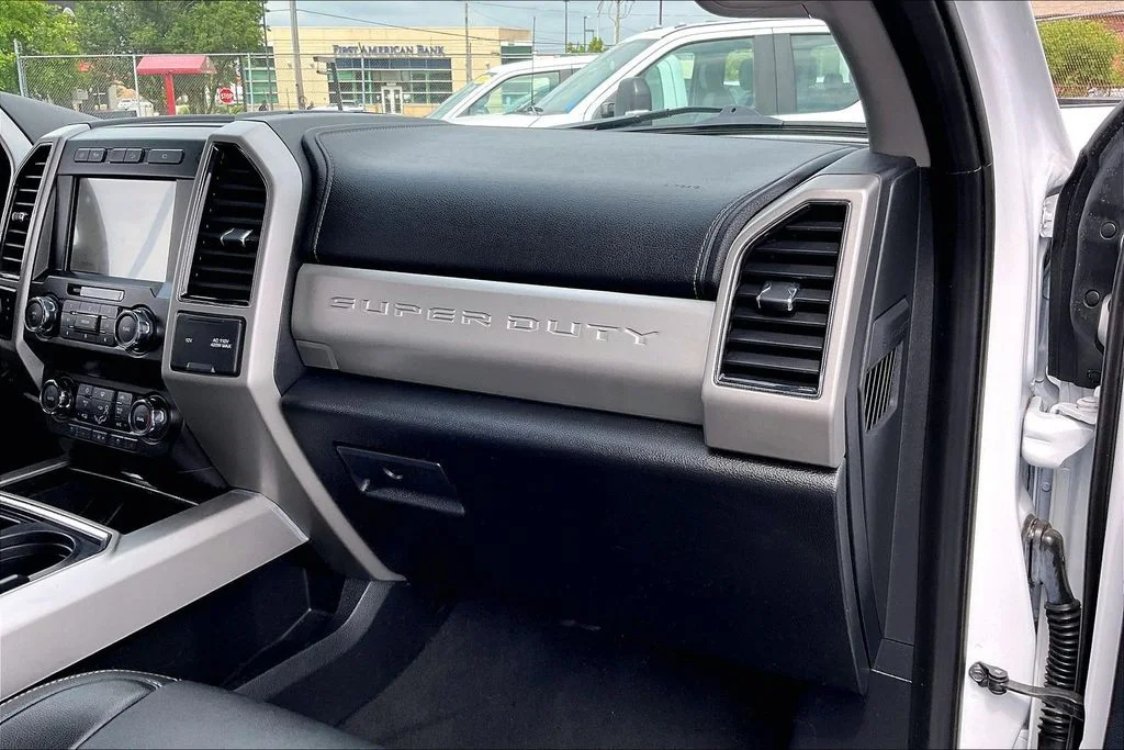 Used 2021 White Ford Lariat image 15