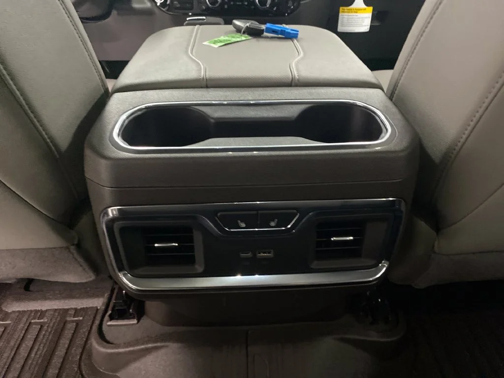Used 2025 Onyx Black GMC SLT image 17