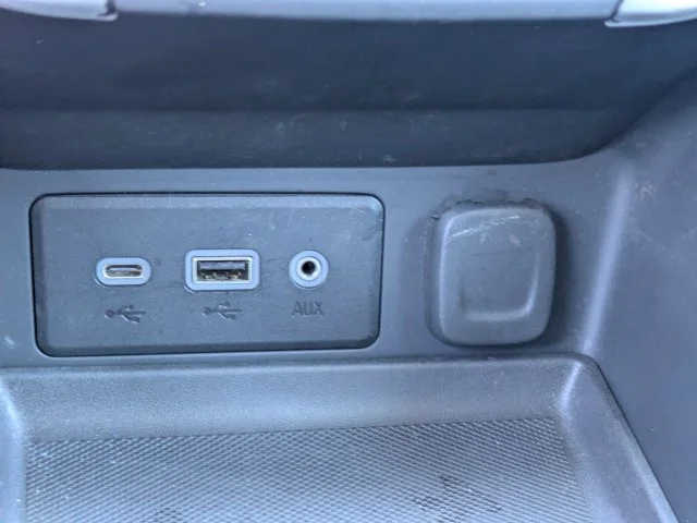 Used 2024 White GMC SLE image 21
