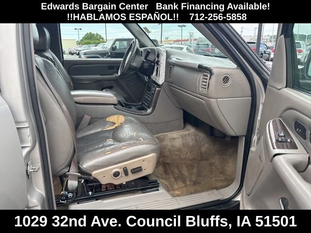 Used 2005 Silver GMC Denali image 9