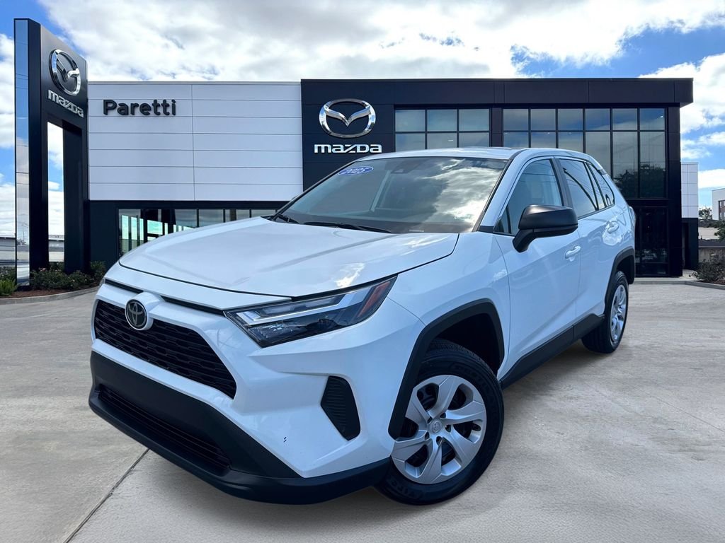 2025 Toyota RAV4 LE