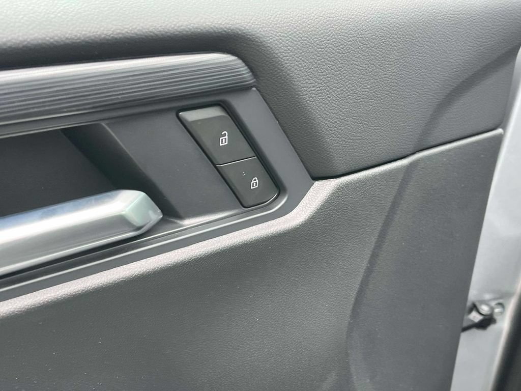 New 2026 Sterling Metallic GMC Elevation image 22