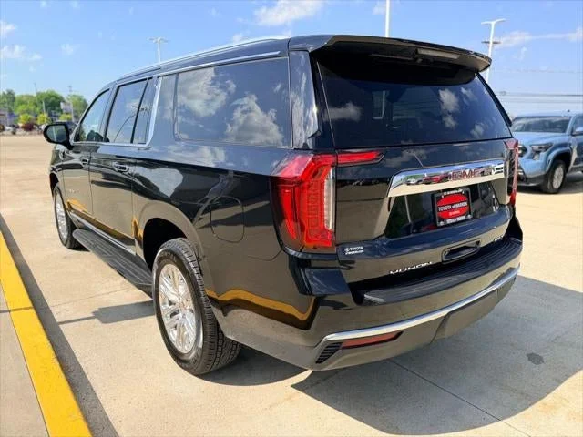 Used 2023 Onyx Black GMC SLT image 36