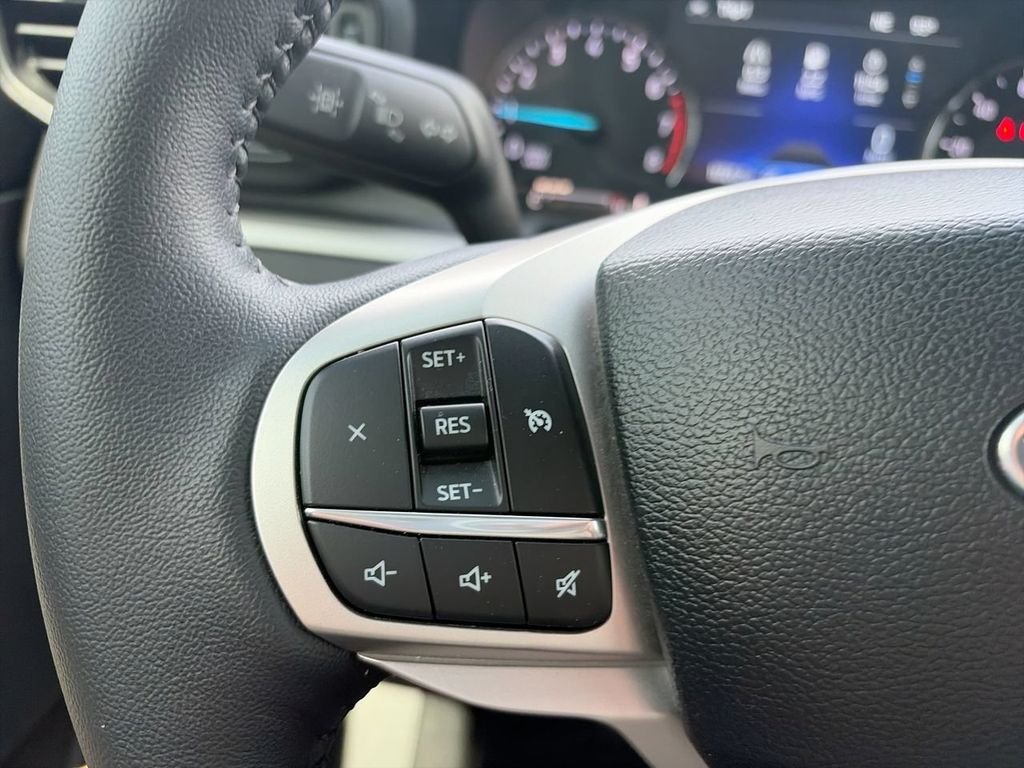 Used 2024 Gray Ford XLT image 24