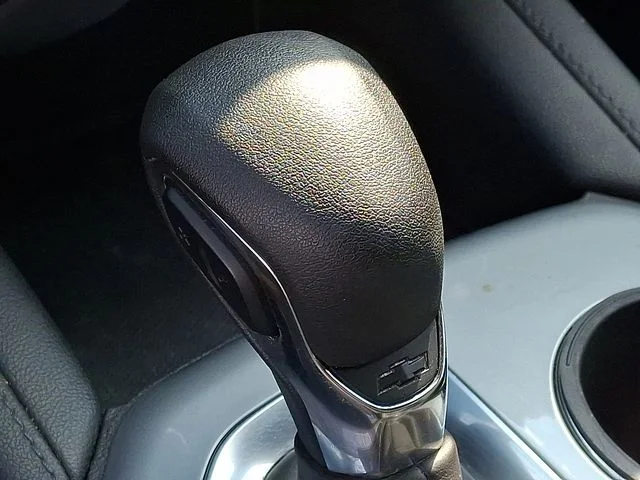 Used 2022 Silver Chevrolet LT image 14