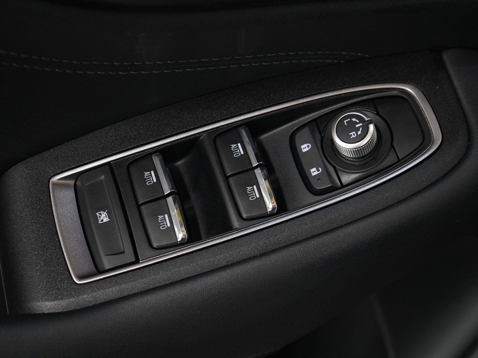 Used 2024 Cosmic Blue Pearl Subaru Limited image 22