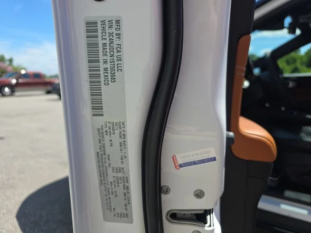 Used 2025 White Jeep Limited image 34
