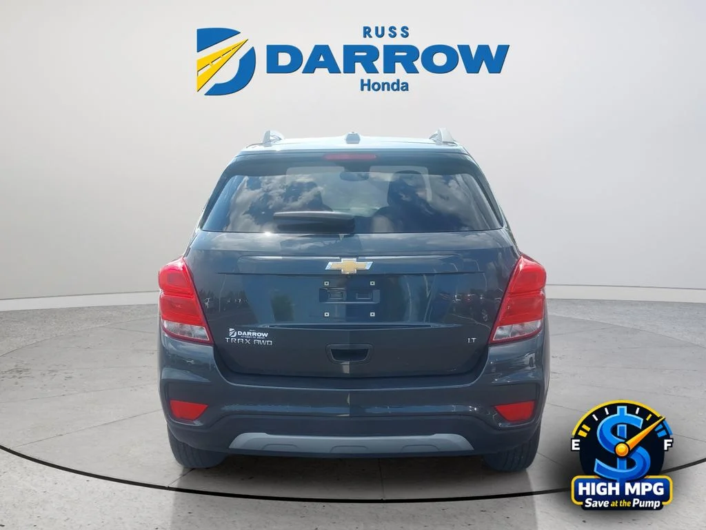 Used 2018 Gray Chevrolet LT image 4