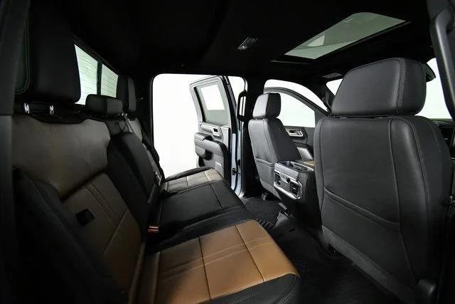 New 2026 Polar White Tricoat Chevrolet High Country image 24