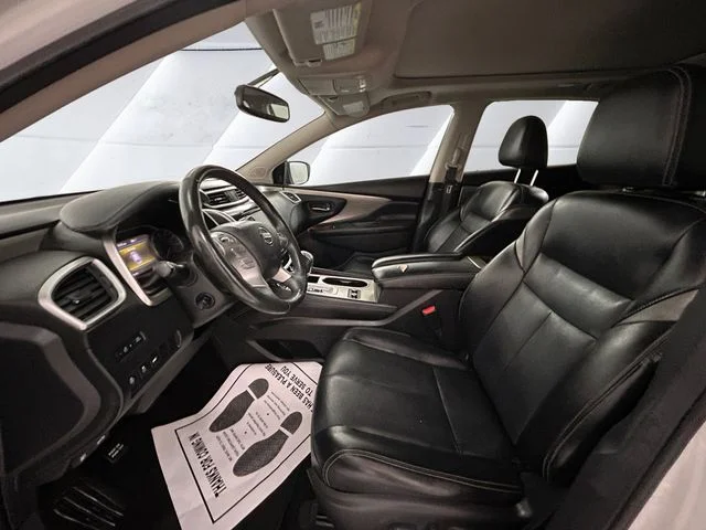 Used 2018 White Nissan Platinum image 7