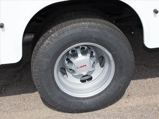 2025 GMC Sierra 3500 Chassis Cab Pro - Photo 23