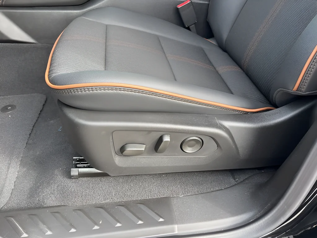 2026 GMC Canyon AT4 - Photo 22