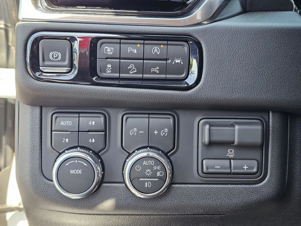 New 2026 Summit White GMC Elevation image 18
