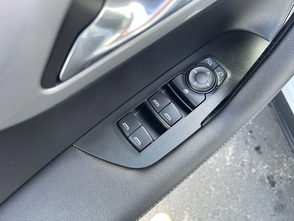 Used 2023 White Chevrolet LT image 17