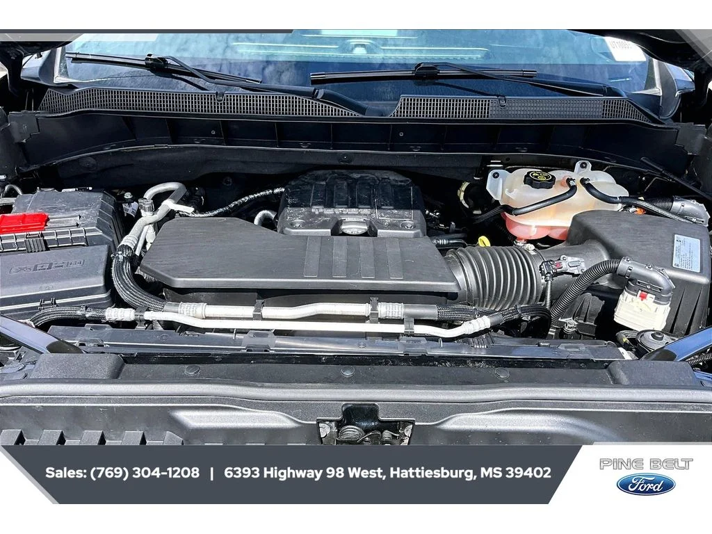 Used 2021 BLACK Chevrolet RST image 8