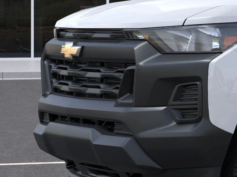 New 2026 Summit White Chevrolet WT image 13