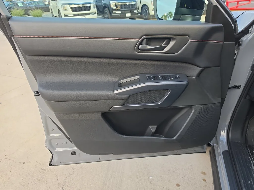 New 2026 Boulder Gray Pearl / Super Black Two-tone Nissan Rock Creek® image 23