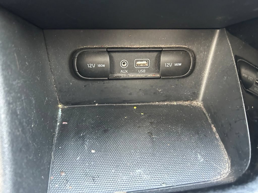 Used 2017 Black Kia EX image 27