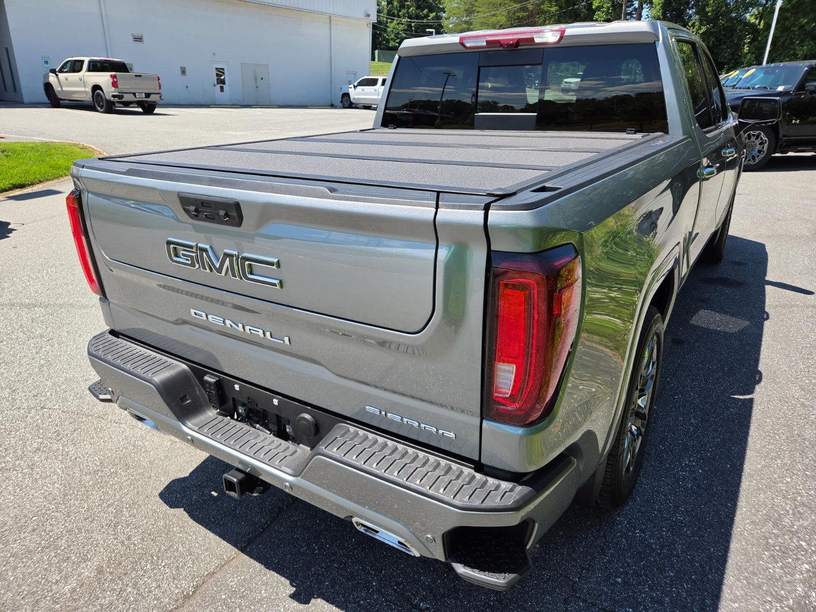 Used 2025 Sterling Metallic GMC Denali Ultimate image 7