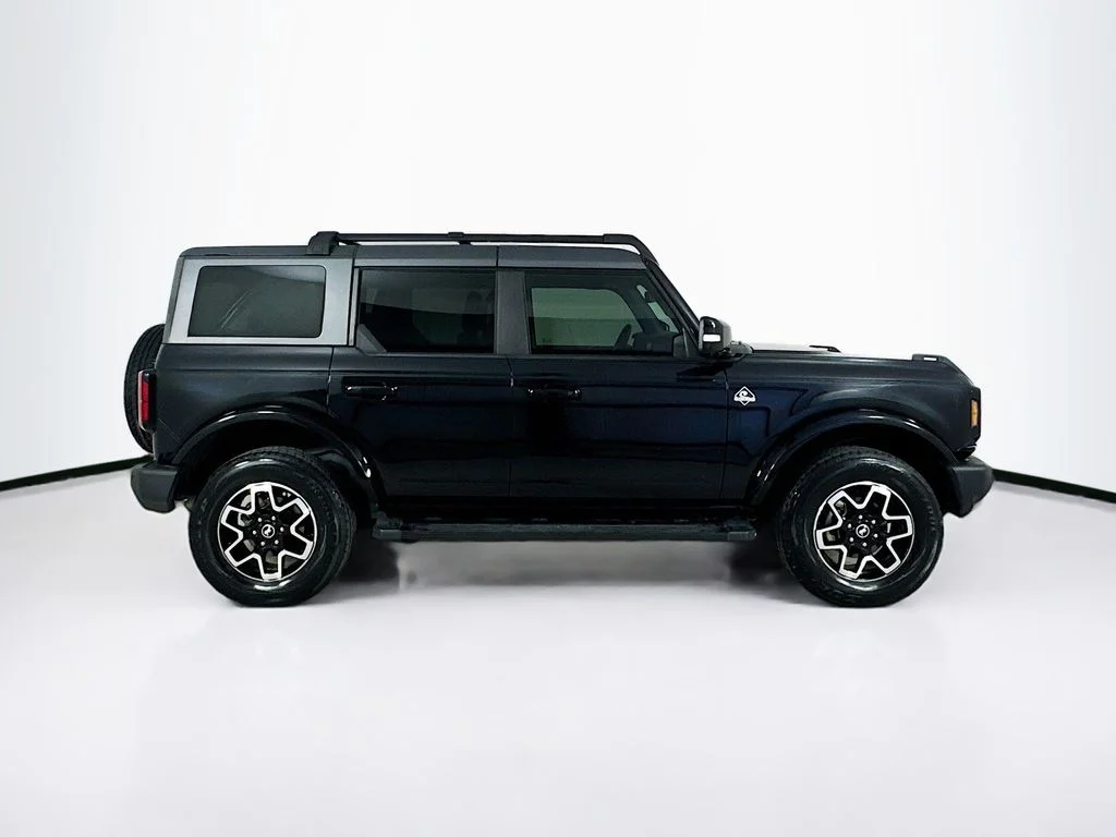 Used 2024 Shadow Black Ford Outer Banks image 9
