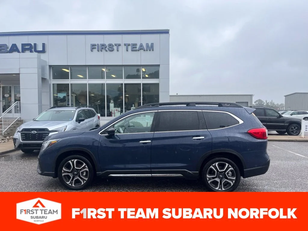 Used 2025  Subaru Touring image 1
