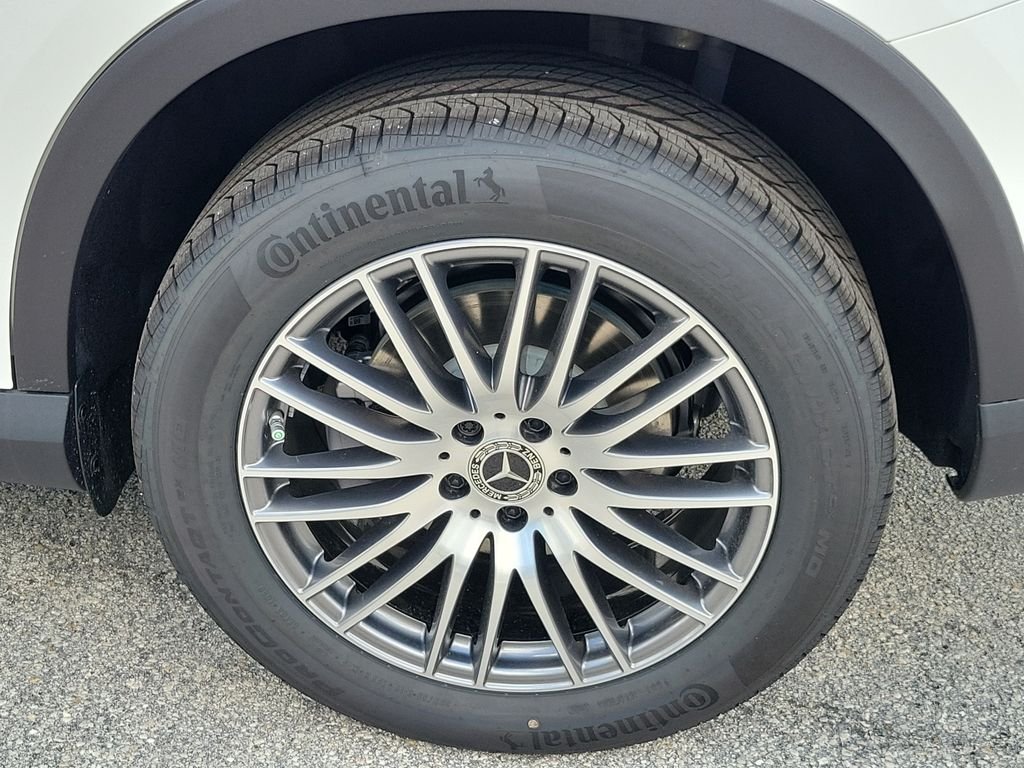 New 2026 White Mercedes-Benz GLC 300 image 8